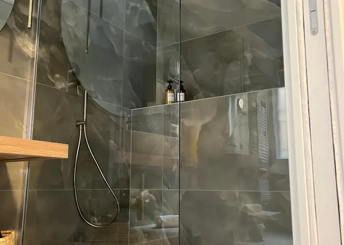 Calari - בית הארחה